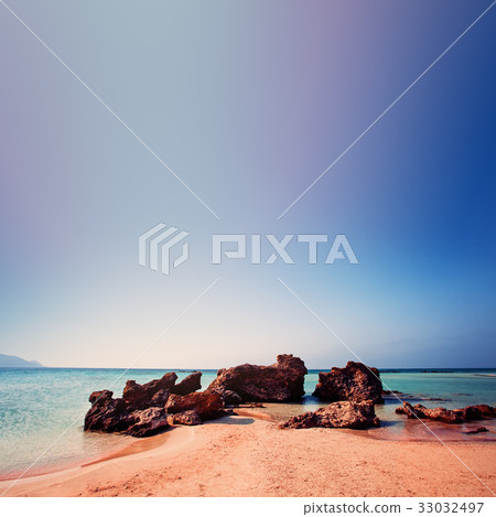 Elafonissi Beach with Pink Sand on Crete, Greece Elafonissi Beach with Pink Sand on Crete, Greece 33032497