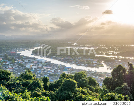 Cityscape view of Chumphon estuary, Thailand 33033095
