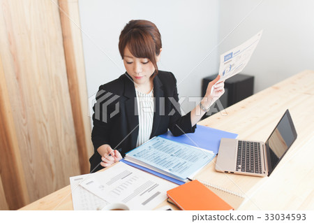 Career woman counter table 33034593