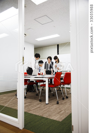 Business meeting office businessman Business meeting office businessman 33035988