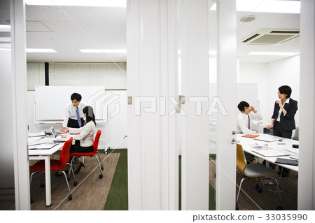 Business meeting office businessman Business meeting office businessman 33035990