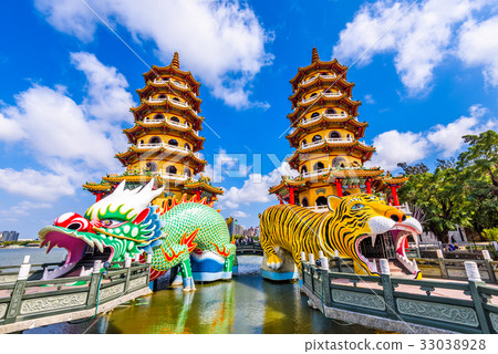 Kaohsiung Lotus Pond and Pagodas Kaohsiung Lotus Pond and Pagodas 33038928
