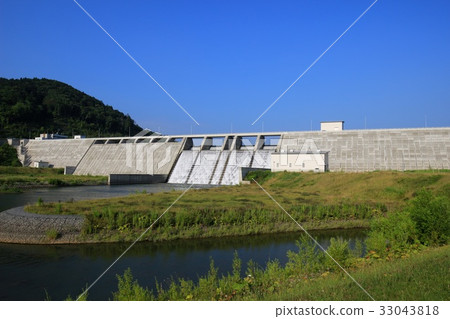 Tobetsu Dam on a sunny day 33043818