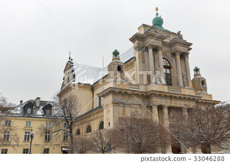Carmelite church in Warsaw, Poland Carmelite church in Warsaw, Poland 33046288