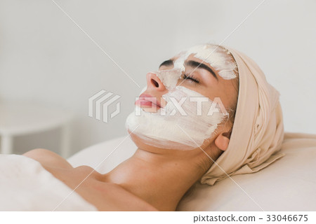 Face mask, spa beauty treatment. 33046675