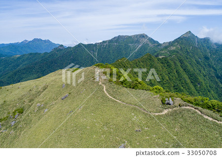 自給自足(金頭飾)/ Ishizukiyama系列航拍照片 自給自足(金頭飾)/ Ishizukiyama系列航拍照片 33050708
