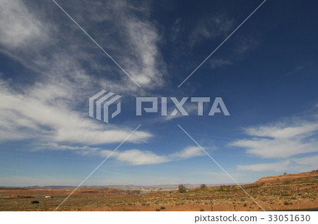 Sky towards Lake Powell from shopping mall Sky towards Lake Powell from shopping mall 33051630