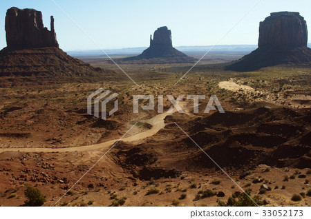 早晨左手套和輕的米特水平的風景 早晨左手套和輕的米特水平的風景 33052173