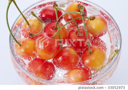 Cherry (Compote) 33052973