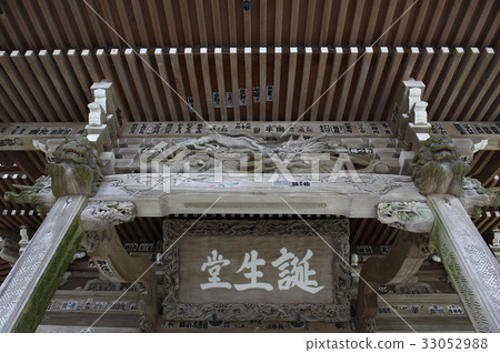 Yodogawa birth temple, birth hall frame and wood carving 33052988