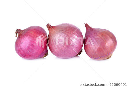 whole unpeeled shallot on white background whole unpeeled shallot on white background 33060491