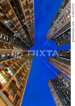 Apartment building at night 33061038