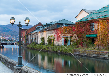 Otaru water canal at night Otaru water canal at night 33062242