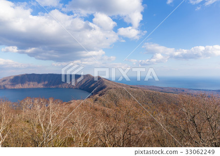 Lake kuttara in Shiraoi, Hokkaido, Japan Lake kuttara in Shiraoi, Hokkaido, Japan 33062249