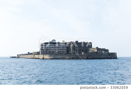 Battleship island in Nagasaki 33062859
