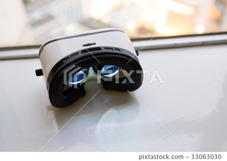 Virtual reality device Virtual reality device 33063030