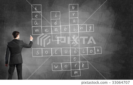 Seminar trainer draw on chalkboard Seminar trainer draw on chalkboard 33064707