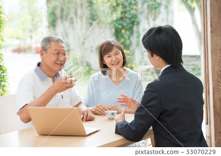 資深夫婦商人企業談話 33070229