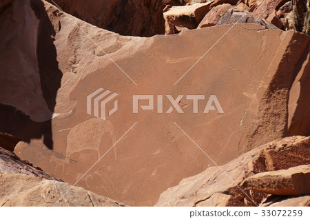 納米比亞Twoiful Fontaine壁畫 33072259