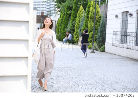 Business woman 33074202