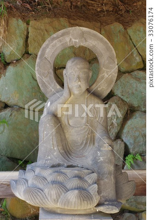 Shinshu's cultural assets, famous craftsman Shizuku Moriya's stone Buddha Karatsuyama Jizo Daisuke Main body front (Okaya city Shoko-ji) Shinshu's cultural assets, famous craftsman Shizuku Moriya's stone Buddha Karatsuyama Jizo Daisuke Main body front (Okaya city Shoko-ji) 33076174