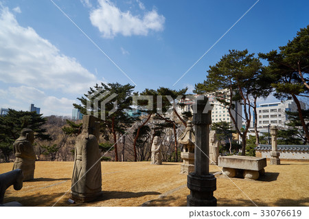 Junghyun Wanghui Mausoleum，Jeongryeunggung，Gangnam-gu，Seoul，Korea 33076619