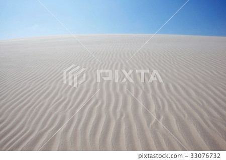 Mysterious lake Lencois that appears only in the rainy season Mysterious lake Lencois that appears only in the rainy season 33076732