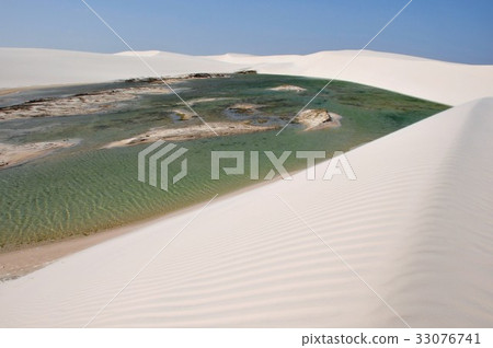 僅在雨季出現的神秘湖Lencois 僅在雨季出現的神秘湖Lencois 33076741