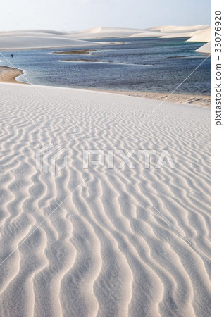 僅在雨季出現的神秘湖Lencois 僅在雨季出現的神秘湖Lencois 33076920