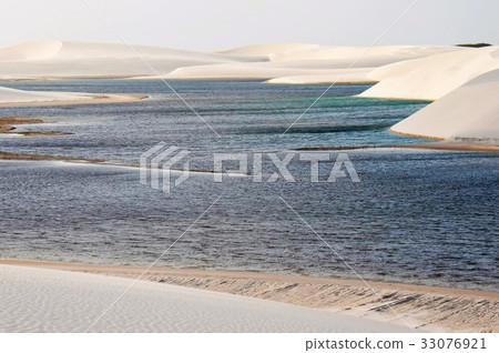 僅在雨季出現的神秘湖Lencois 僅在雨季出現的神秘湖Lencois 33076921