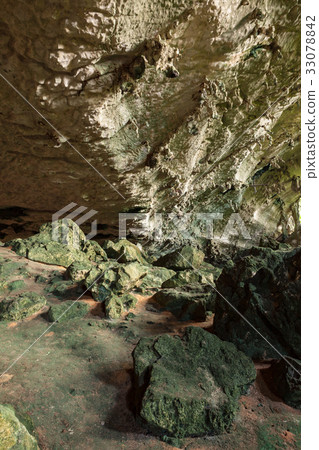 Cave in Niah national park 33078842