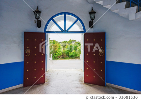Entrance of Ci'en pagoda 33081530