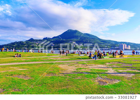 View of Tamsui riverside area View of Tamsui riverside area 33081927