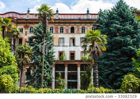 Bellagio city on Lake Como, Italy. Lombardy region Bellagio city on Lake Como, Italy. Lombardy region 33082329