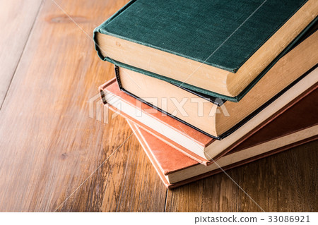 Stacked old books 33086921