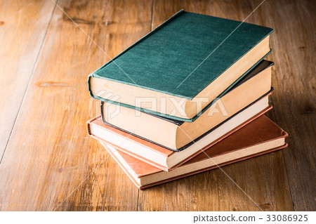 Stacked old books 33086925