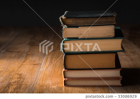 堆積舊書 堆積舊書 33086929