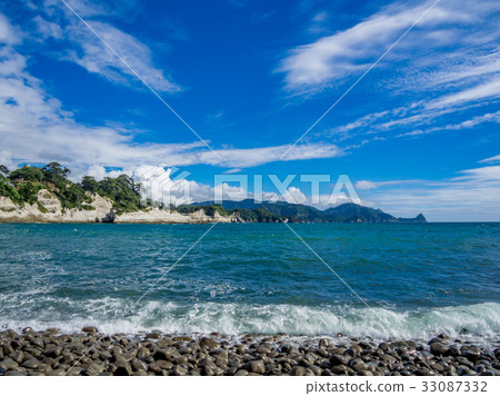 [伊豆半島地質公園]西子湯島的風景[夏天] 33087332