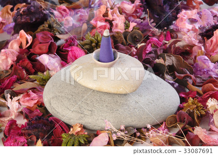 Incense Cones  33087691