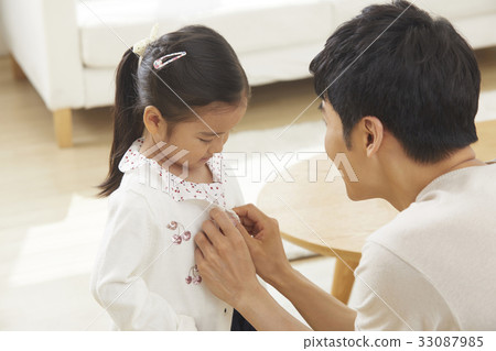 爸爸，女兒，家庭，走路的媽媽 33087985