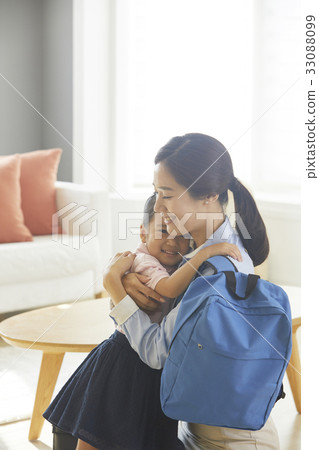 Mom, Daughter, Family, Walking Mom Mom, Daughter, Family, Walking Mom 33088099