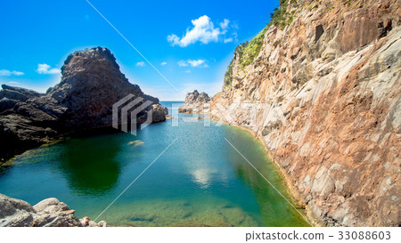 Kozushima Senkyo Pond 33088603