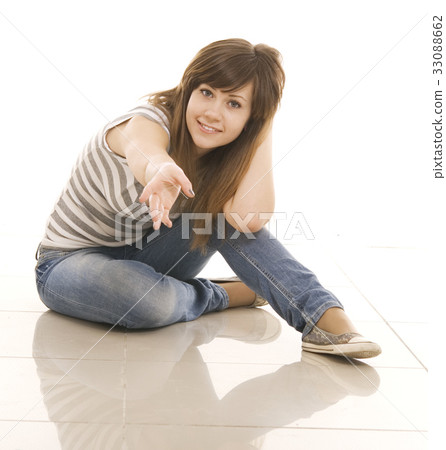 happy teenager 33088662