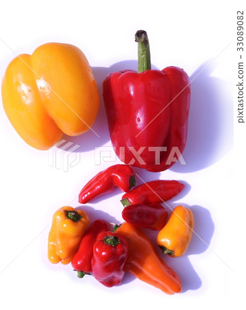 Red paprika, yellow paprika, mini color peppers 33089082
