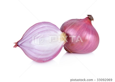 whole and half cut shallot on white background whole and half cut shallot on white background 33092069