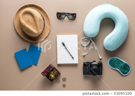 Preparing for travel 33095100