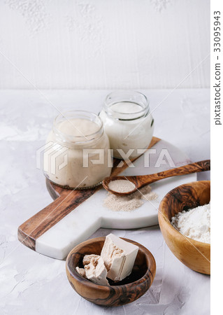 Sourdough for baking bread Sourdough for baking bread 33095943