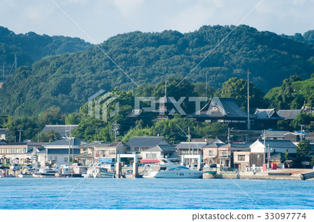 Landscape of the harbor with triple towers 33097774