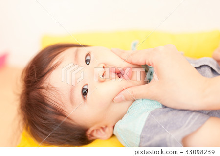 1歲的男孩 33098239