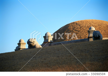 Yeongneung (Historic Site No. 204), Seongbuk-gu, Seoul, Korea 33098504